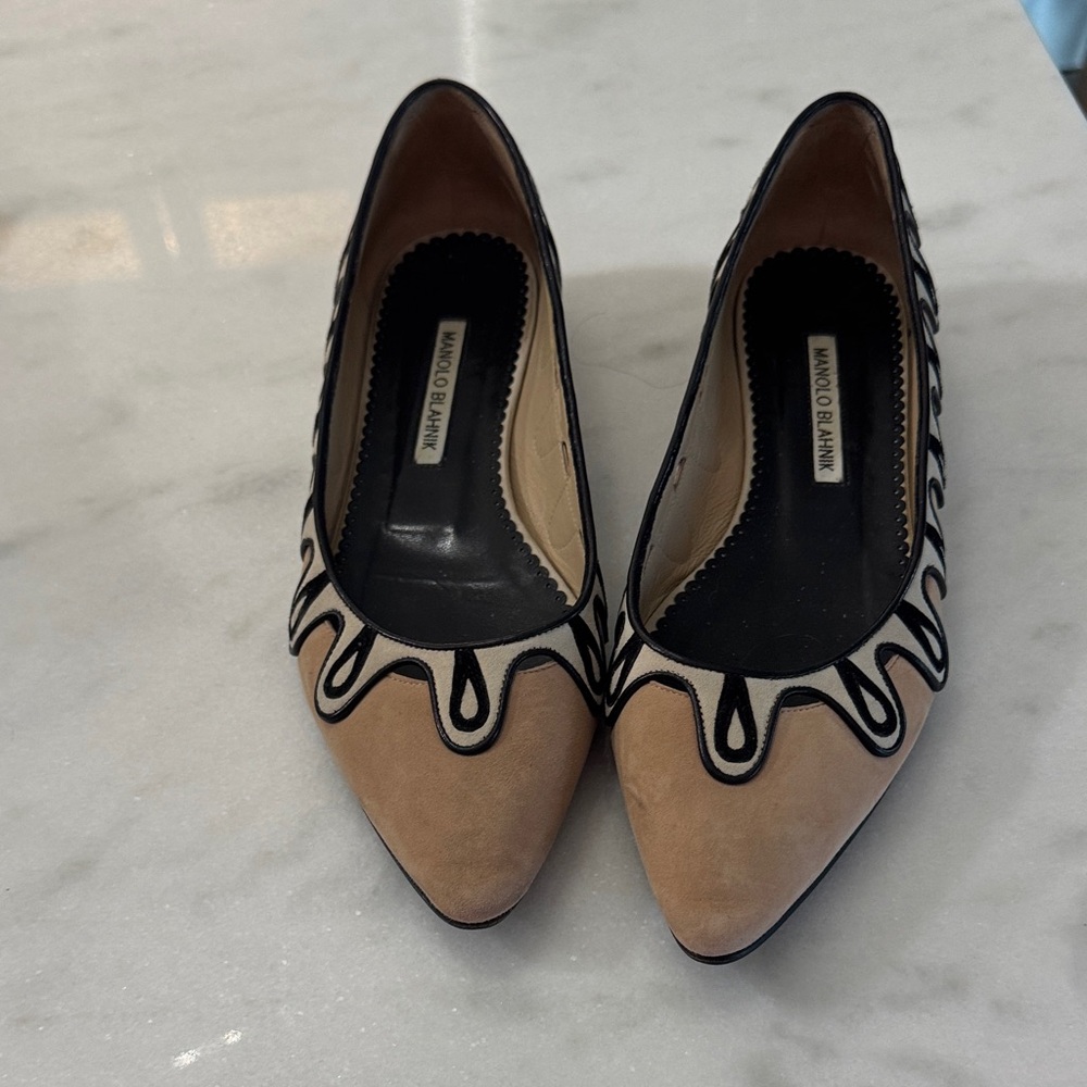 Manolo Blahnik Tan and Black Flats